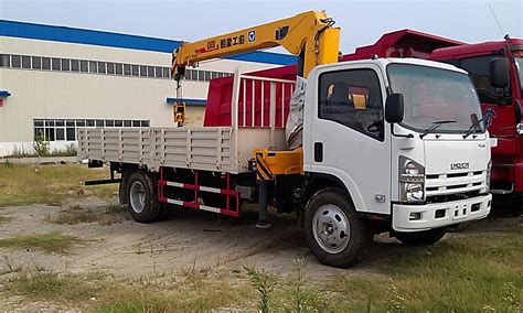 Isuzu Elf Boom Crane Truck Xcmg T