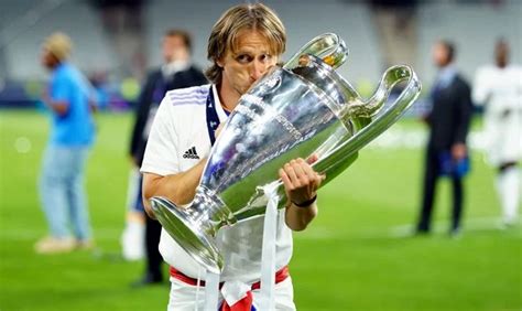 Luka Modric Renueva Su Contrato Con El Real Madrid