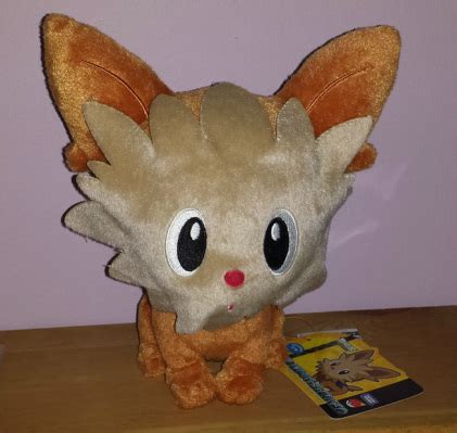 Lillipup, Herdier, Stoutland - usagimakeups Pokemon Collection