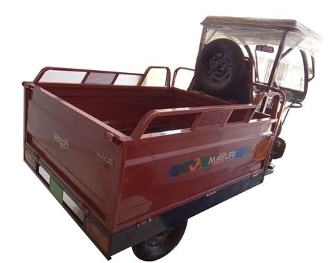 Red Mayuri E Cart Loader Electric Rickshaw Maximum Run Per Charge