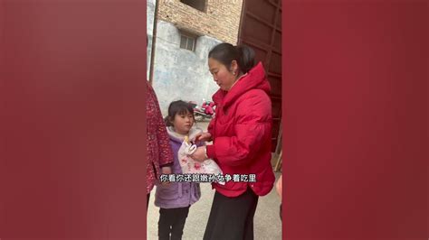 孙女想吃烤鸭，给她去街上买了一个，回到家婆婆非要吃！婆媳 农村生活 Youtube