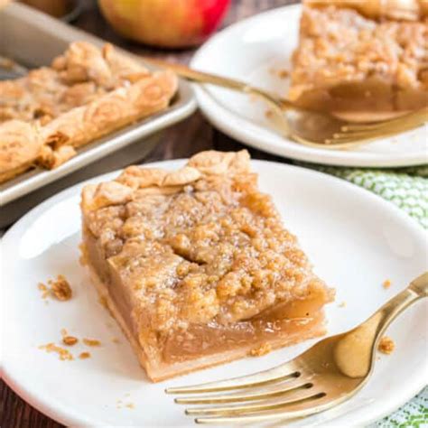 Apple Slab Pie With Buttery Crumb Topping Simply Stacie