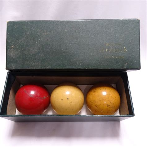 Lot De Boules De Billard Anciennes Super Aramith Label Emma S