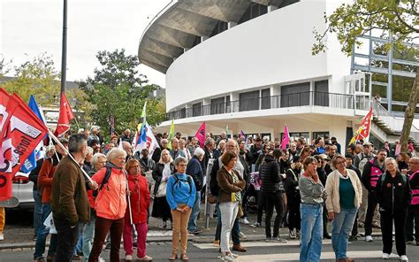 Personnes Manifestent Lorient Pour D Fendre Les Libert S