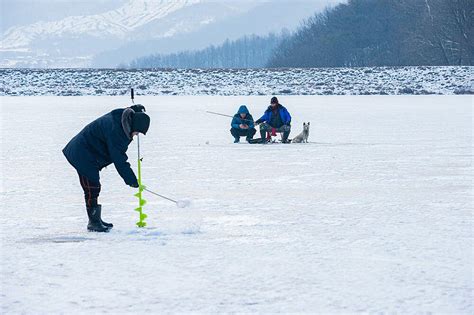 Minnesota Ice Fishing - Wildwood Resort