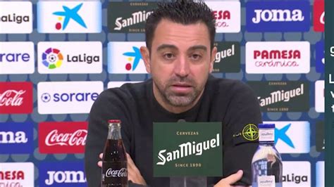 Ya le pasó a Zidane y ahora le preguntan a Xavi por su flor la