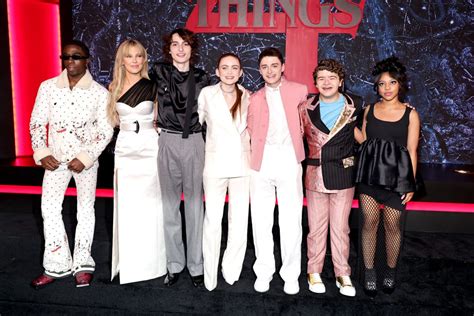 Stranger Things Stars Then And Now Wow Theyve Really Grown Up Cnet