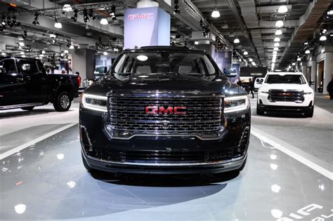 2020 Acadia Denali Exterior Live Photo Gallery Gm Authority