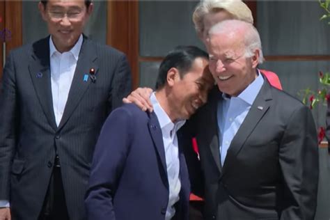 Pelukan Hangat Joe Biden Untuk Presiden Jokowi Di KTT G7 Dan Misi