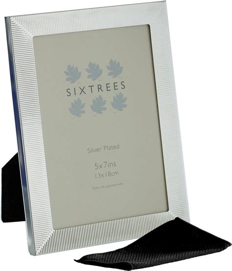 Sixtrees 6 344 57 White Silver Plated 7x5 Inch Photo Frame Complete With Microfibre Polishing