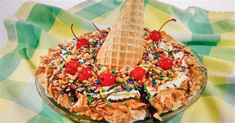 Waffle Cone Ice Cream Sundae Pie | Punchfork