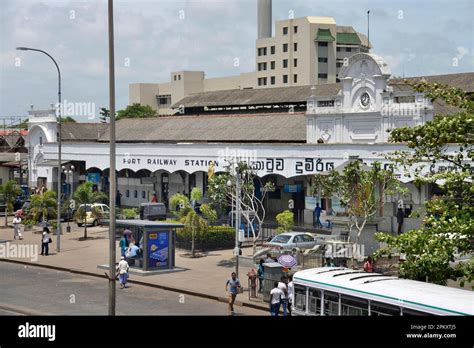 Fort Bahnhof Colombo Sri Lanka Stock Photo Alamy