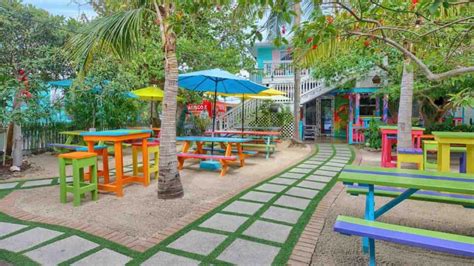 Top 7 Best Bars In Islamorada | 2024 Travel Guide