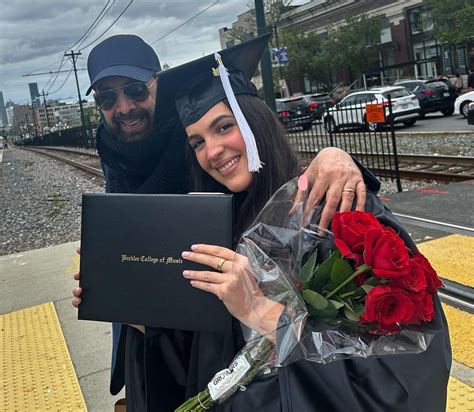 Hija menor de Juan Luis Guerra se gradúa en Berklee Orgullosos de mi