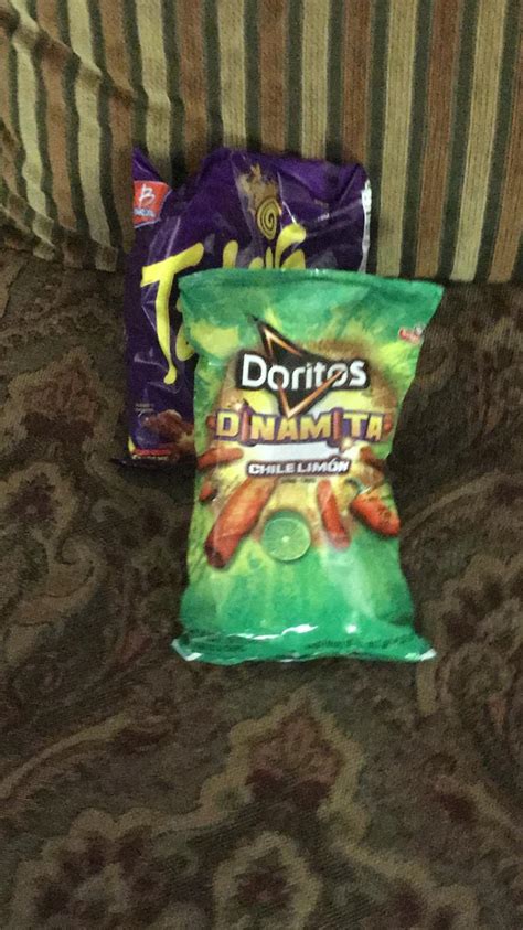 Takis Fuego ft. Doritos Dinamitas : r/takis