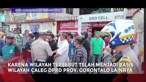 Viral Emak Emak Di Gorontalo Cegat Rombongan Kampanye Caleg Kompas TV