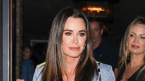 Rhobhs Kyle Richards Spotted Smiling After Dinner With Friends After