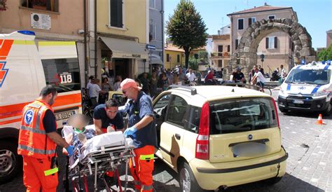 Auto Impazzita Piomba Sulla Folla A Rimini