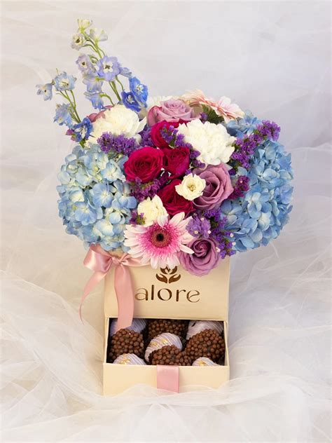 Caja De Flores Lilas Con Chocolate Ferrero Alore