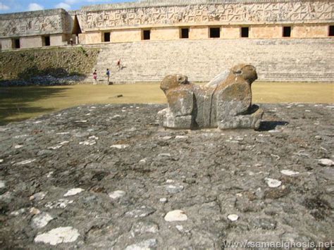 Zona Arqueol Gica De Uxmal Foto