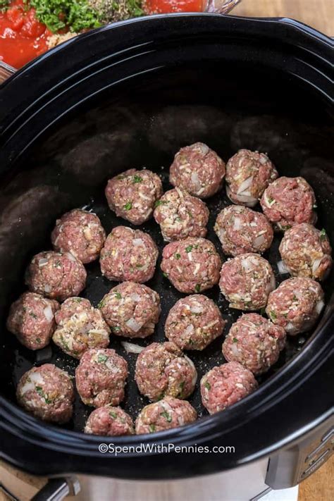 Once Sauced Up These Homemade Crockpot Meatballs Cook Slowly And Evenly Keeping All The Juices