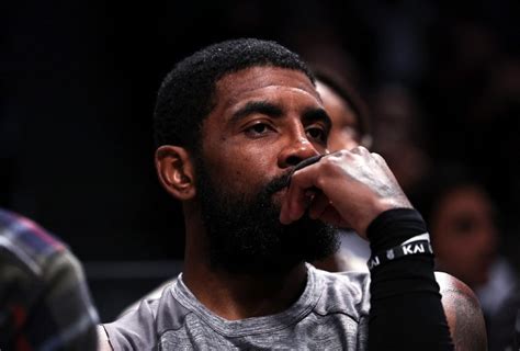 Importante Marca De Ropa Suspende Su Patrocinio Con Kyrie Irving Por La