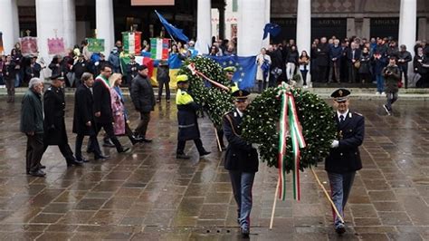 Festa Della Liberazione La Pioggia Non Ferma La Cerimonia