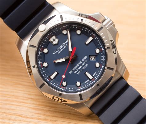 Victorinox Swiss Army INOX Professional Diver Watch Hands-On | aBlogtoWatch