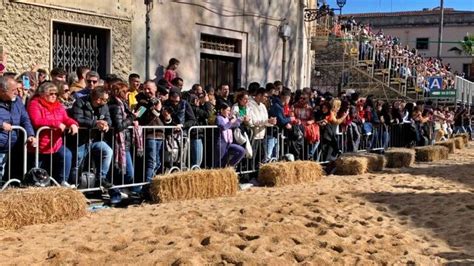 Sartiglia Con Pubblico Record Raggiunta La Capienza Massima Lungo I