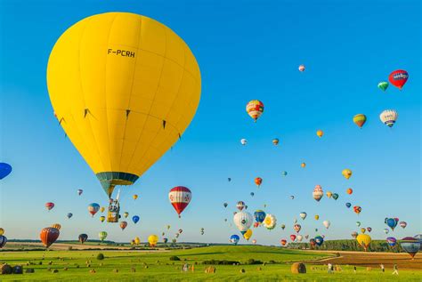 Chambley Montgolfi Re Le Rassemblement Num Ro Au Monde Pour Les