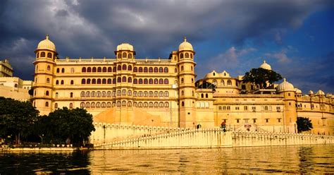 Breathtaking Floating Lake Palace of Udaipur - Charismatic Planet