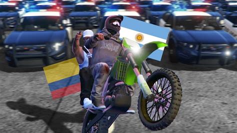 ESCAPANDO de la policía con un Colombiano xd YouTube