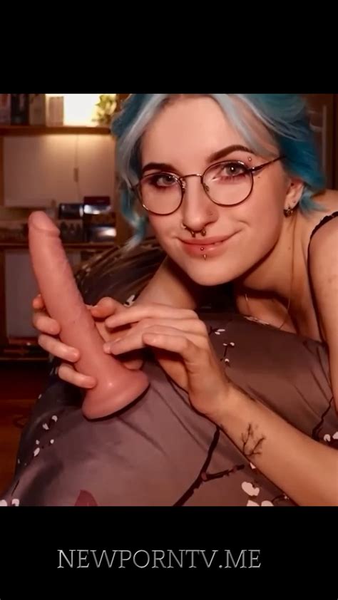 Ashleyyyreyyy Naked Play Dildo On Bed New Video Onlyfans Leak Girl