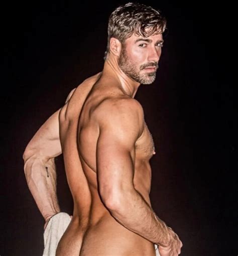 You Want Justin Clynes Naked Right Guys Hunk Magazine