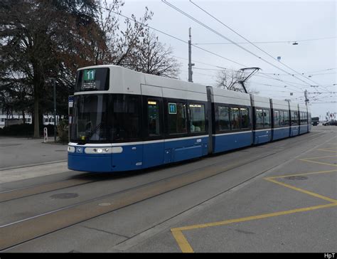 Vbz Tram Be Unterwegs Auf Der Linie In Z Rich Am