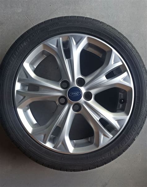 Felgi 17 5x108 FORD z oponami Goodyear 225x45x17 Wola Radzięcka OLX pl