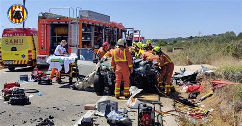 Tres Personas Resultan Heridas Al Chocar Frontalmente Su Coche Con Una