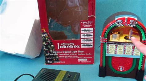 Mr Christmas Jukebox Plays 18 Classic Christmas Songs With Light Show Youtube