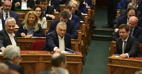 Telex Nyolc H Nap Halogat S Ut N J V Hagyta A Parlament A Finnek Nato