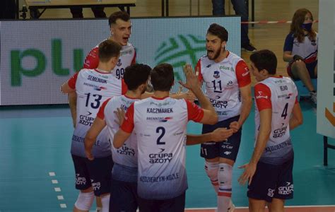 Liga Mistrz W Grupa Azoty Zaksa K Dzierzyn Ko Le Przyst Puje Do Obrony