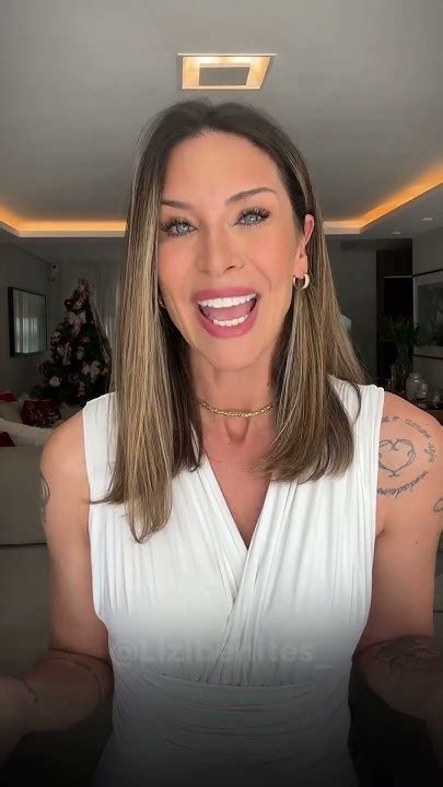 Lizi Benites Desejando Feliz Ano Novo Para Todos Do Canal Youtube