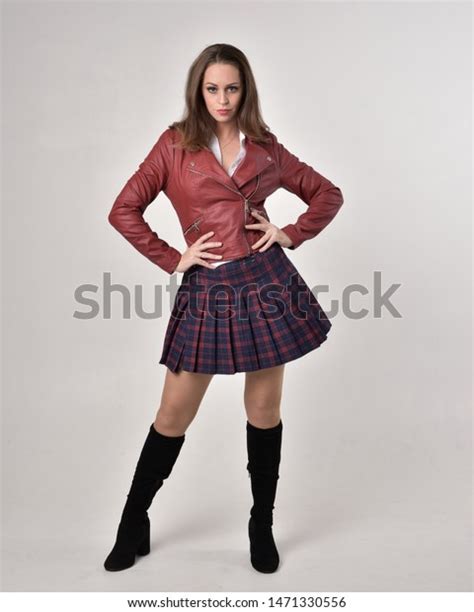 Full Length Portrait Brunette Girl Wearing Stock Photo 1471330556 Shutterstock