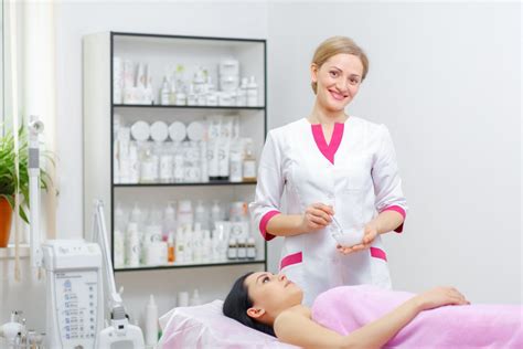 Как выбрать косметолога: экспертные рекомендации | MedAboutMe