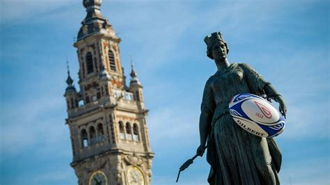 La Grand Place De Lille Se Transforme En Gigantesque Village Rugby Le