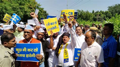 Photos AAP Workers Protest Against Sanjay Singh S Arrest In Delhi