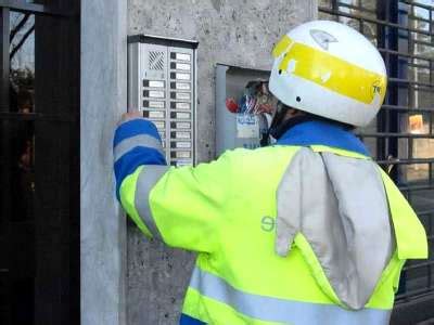 Lavoro Facile Poste Italiane Aperte Le Candidature Per Portalettere