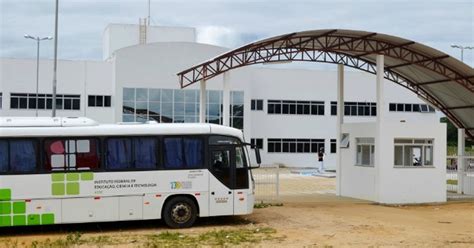 G1 Greve Paralisa Atividades No Campus Do Ifac Em Cruzeiro Do Sul