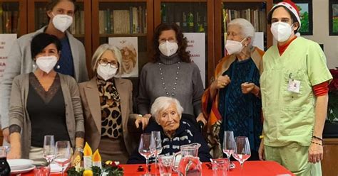 Luigina Merlini L Ex Mondina Di Bussero Compie 102 Anni In Famiglia