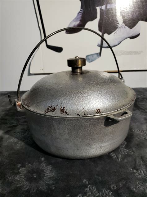 Vintage Club Hammercraft Hammered Aluminum Dutch Oven Quart Pot W