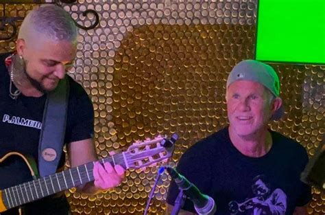 Baterista Dos Red Hot Chili Peppers Toca Legi O Urbana Em Boate Do Rio De Janeiro Billboard Brasil